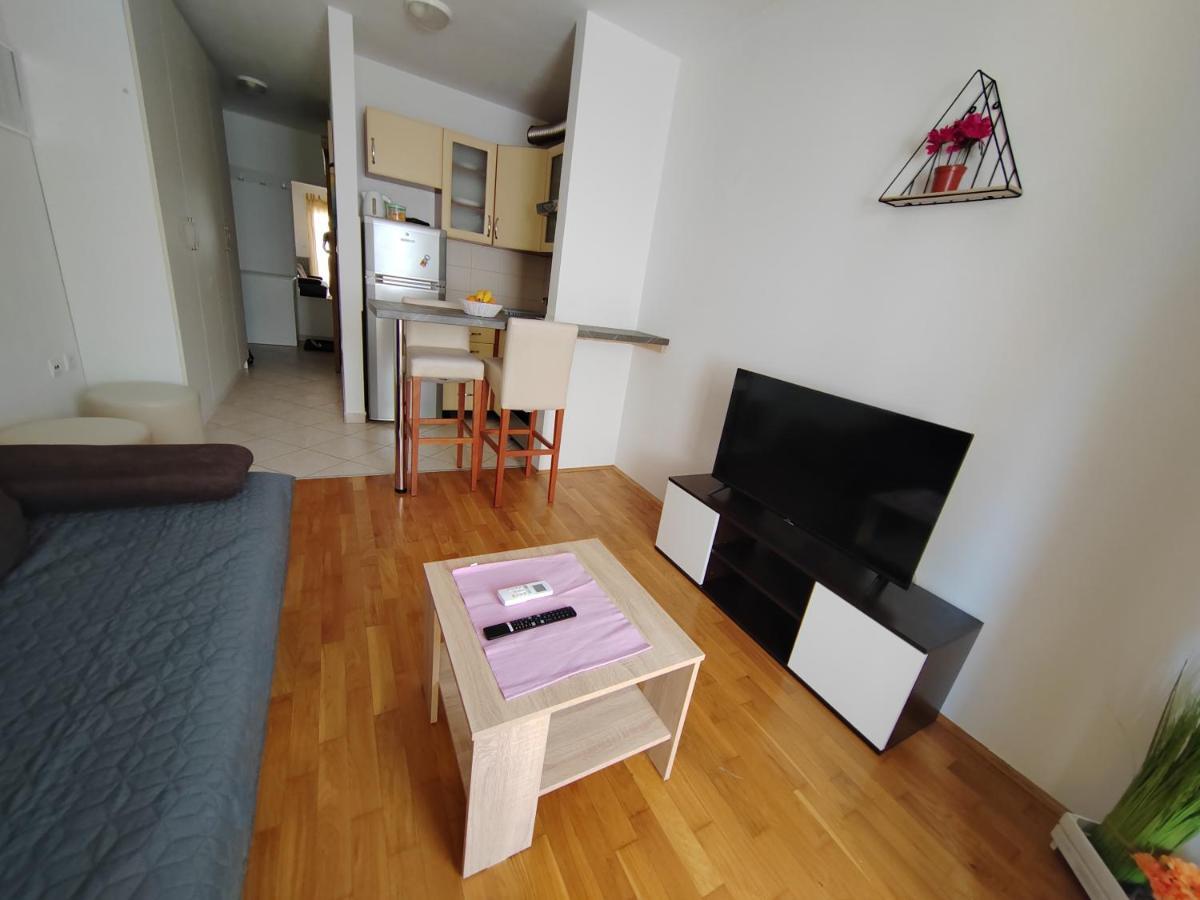Ivano-free Parking - Self Check In Apartament *